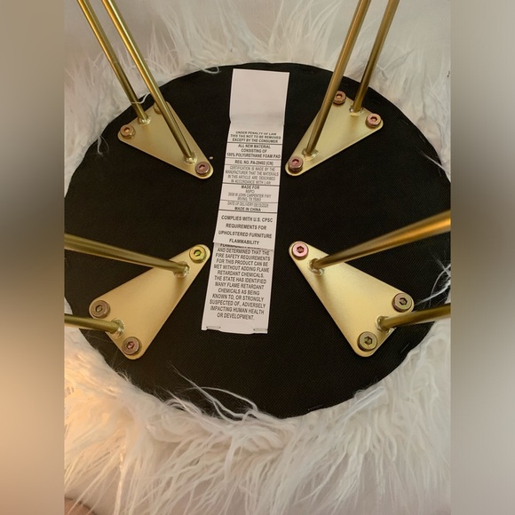 NWT Ashland Fux Fur 4 Legged Stool Gold Colored with White Fur Top - Picture 2 of 13